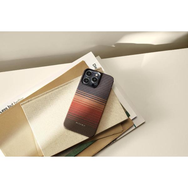 pitaka-dlya-iphone-15-pro-sunset-5