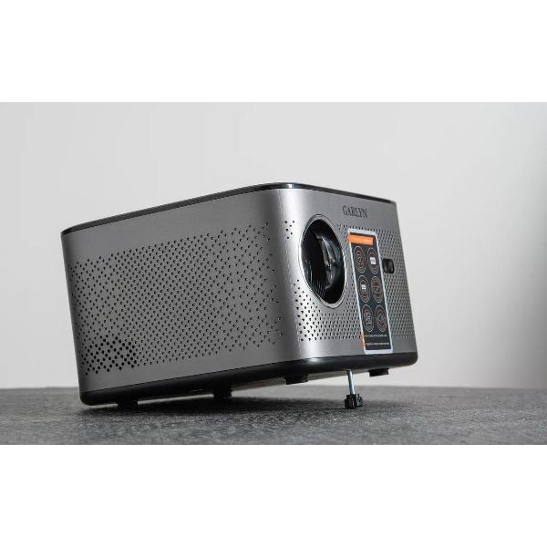 video-projector-multimedia-garlyn-lumen-4-7