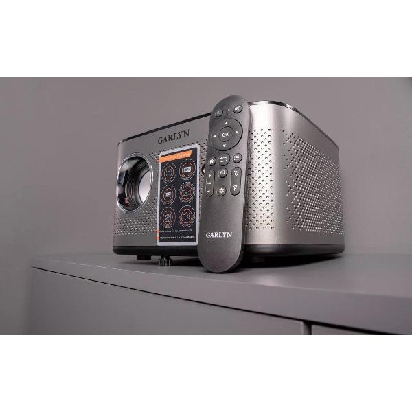 video-projector-multimedia-garlyn-lumen-4-10