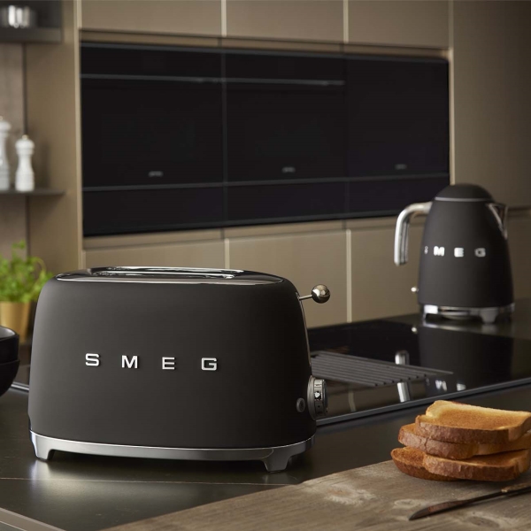 toaster-smeg-tsf01blmeu-3
