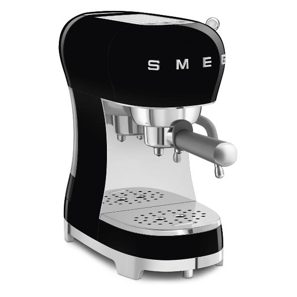 coffee-maker-horn-type-smeg-black-ecf02bleu-4