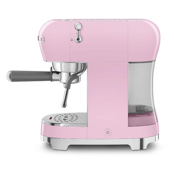 coffee-maker-horn-type-smeg-ecf02pkeu-5