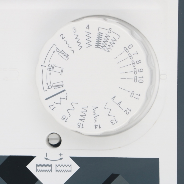 sewing-machine-leader-noir-2