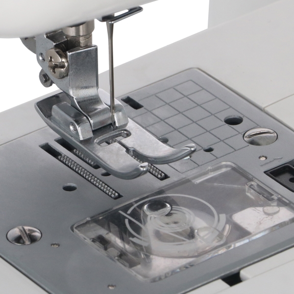 sewing-machine-leader-noir-4