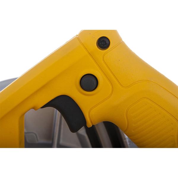 circular-saw-dewalt-dwe-560k-2