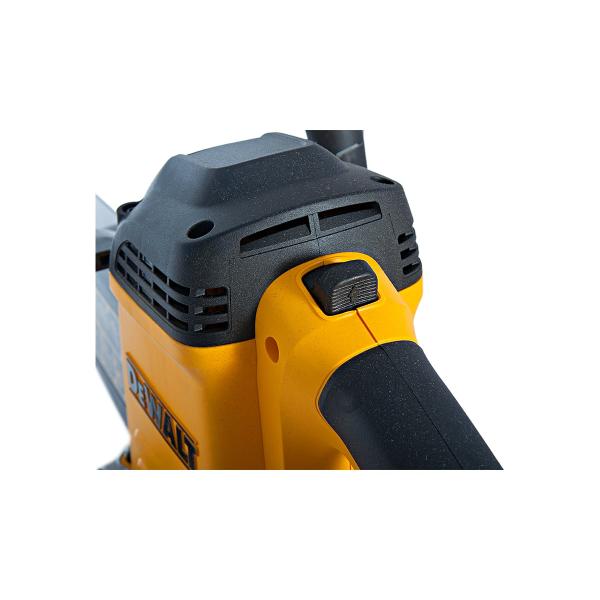 alligator-saw-dewalt-dwe-397-6
