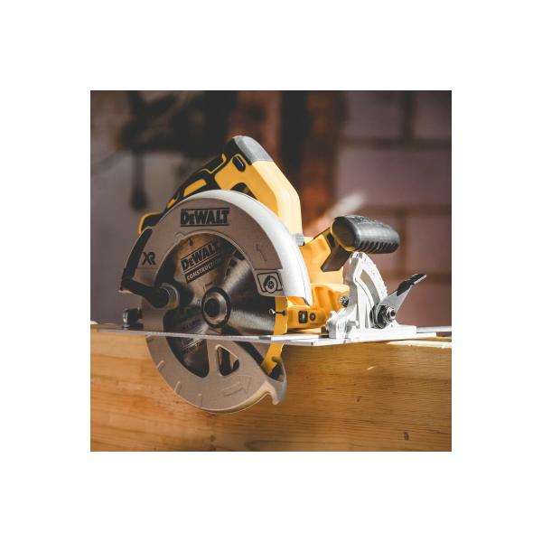 circular-saw-dewalt-18v-xr-dcs570n-3