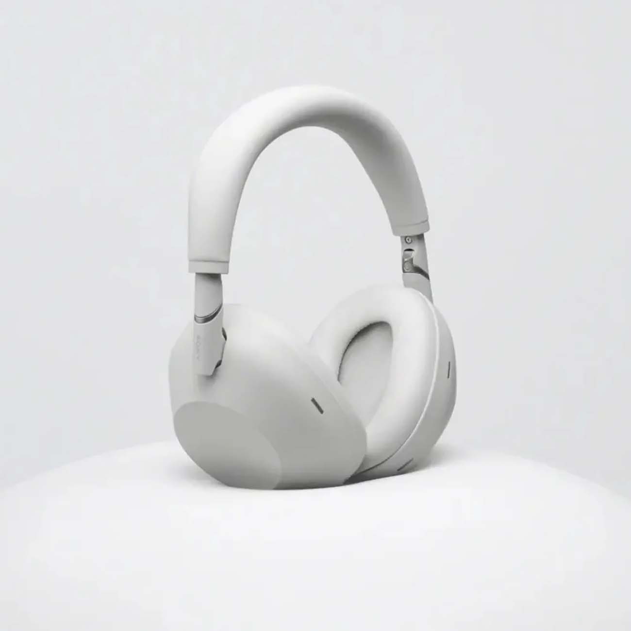 overhead-bluetooth-headphones-sony-platinum-silver-wh-1000xm6-9