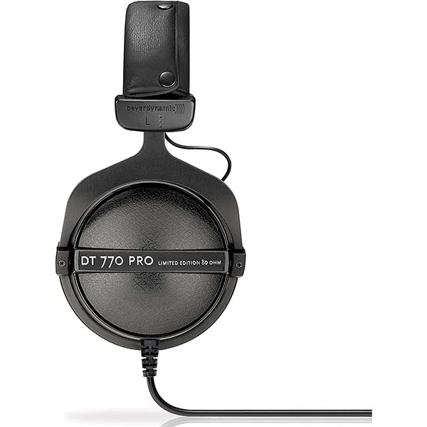 overhead-headphones-beyerdynamic-dt-770-pro-80ohm-black-edition-2