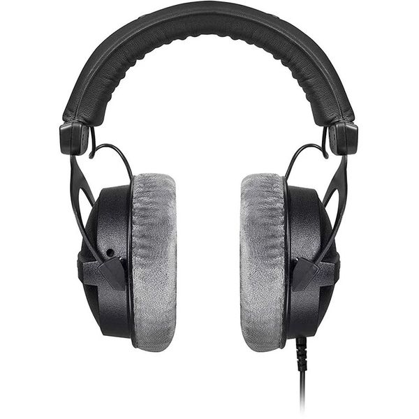 overhead-headphones-beyerdynamic-dt-770-pro-250-ohms