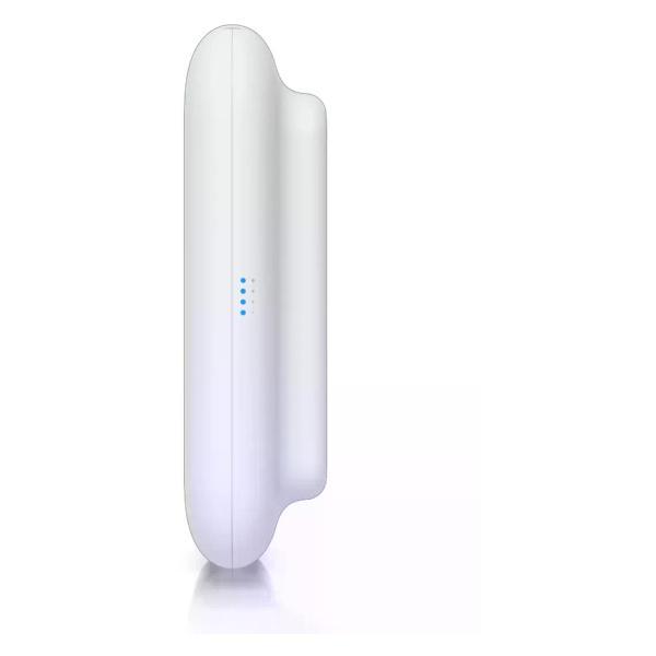 wi-fi-router-ubiquiti-u7-outdoor-3