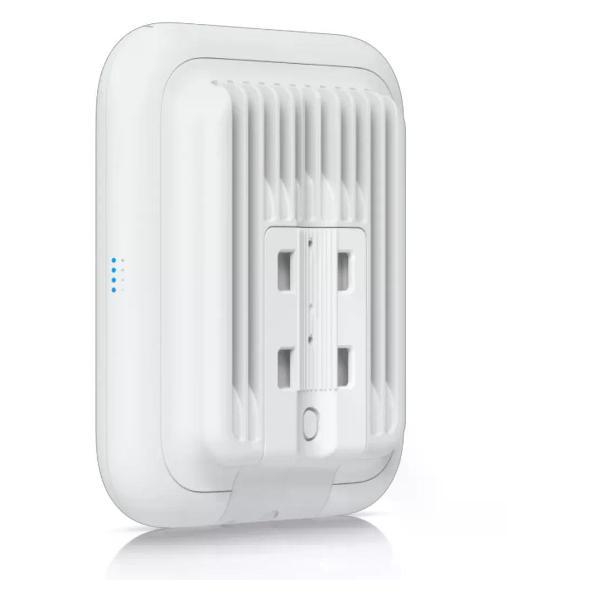 wi-fi-router-ubiquiti-u7-outdoor-4