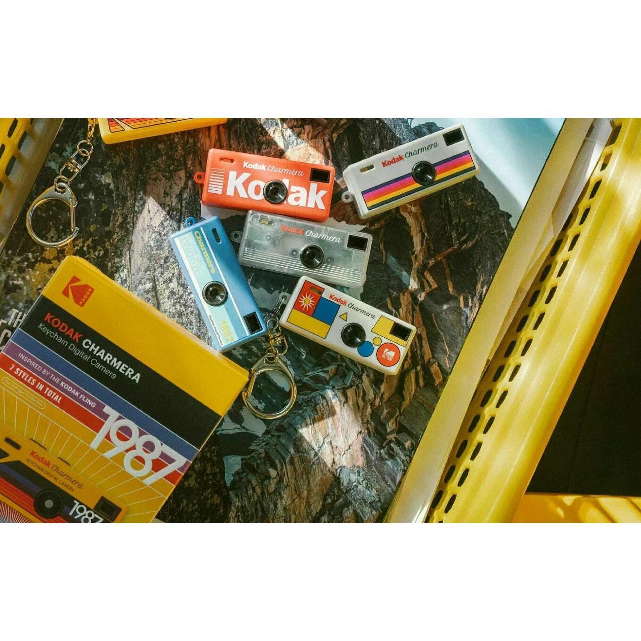 digital-chamber-keychain-kodak-charmera-1987-10