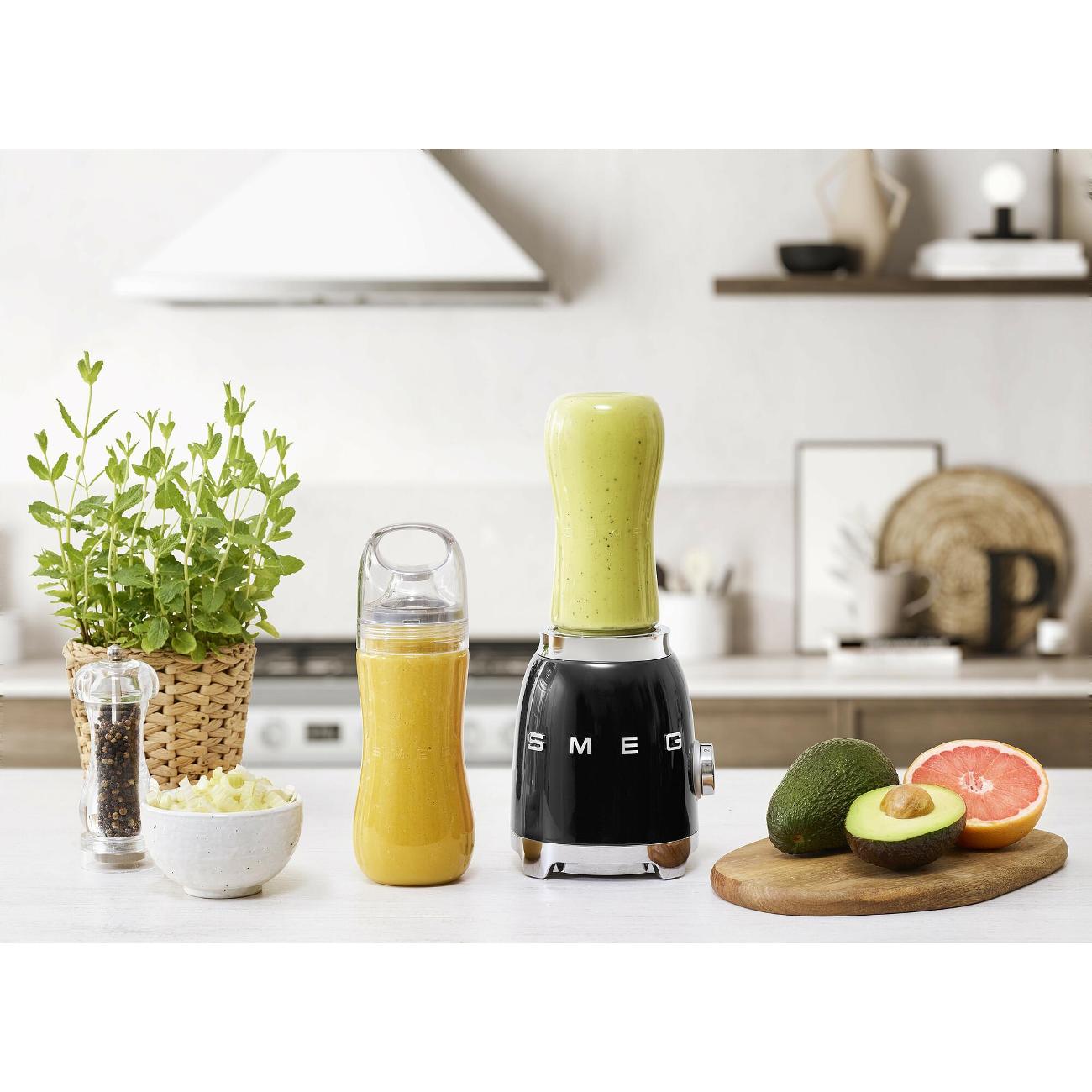 blender-stationary-smeg-black-pbf01bleu-4