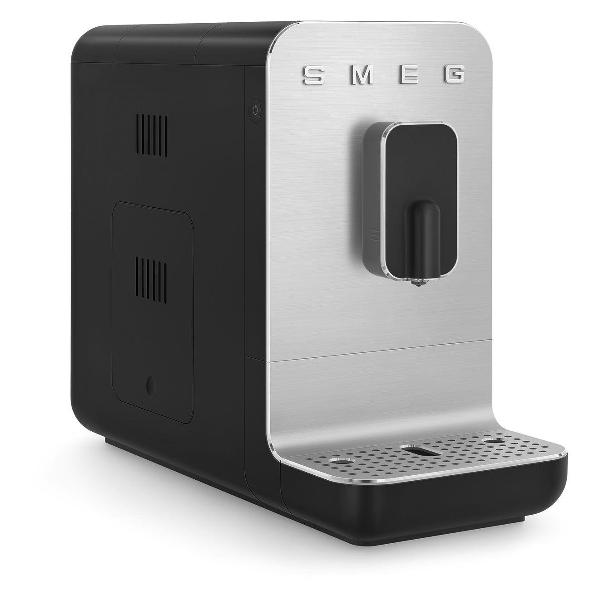 coffee-machine-smeg-black-bcc11blmeu-2