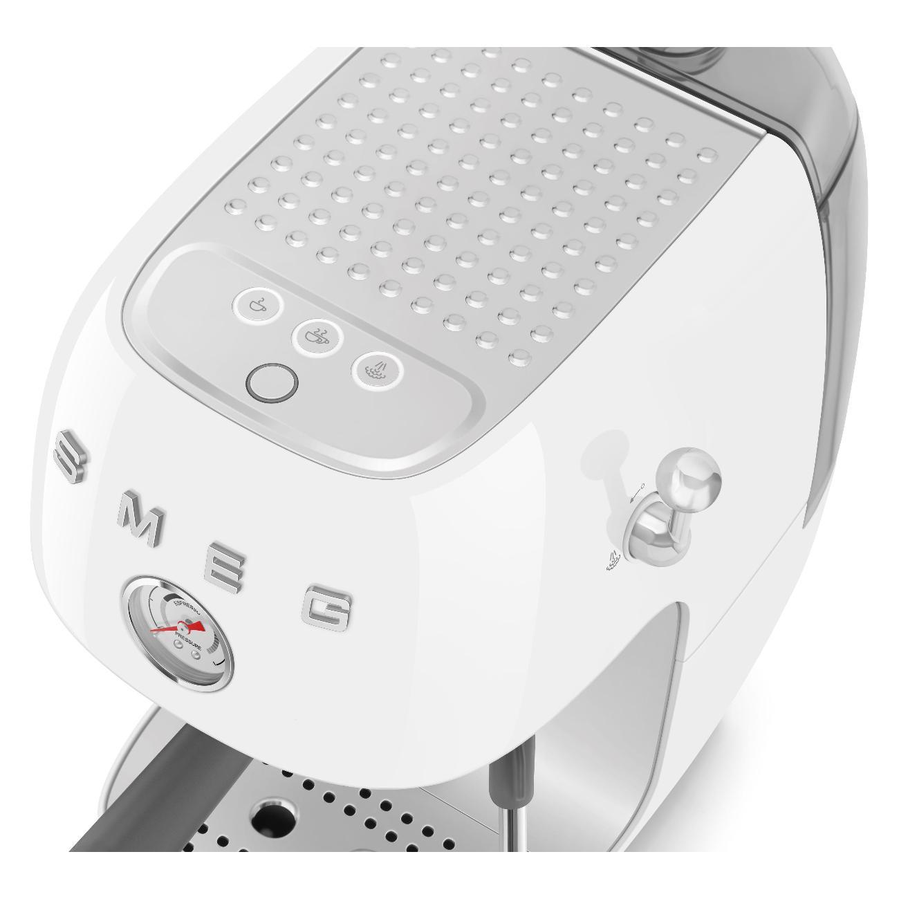 horn-type-coffee-maker-smeg-ecf03wheu-6