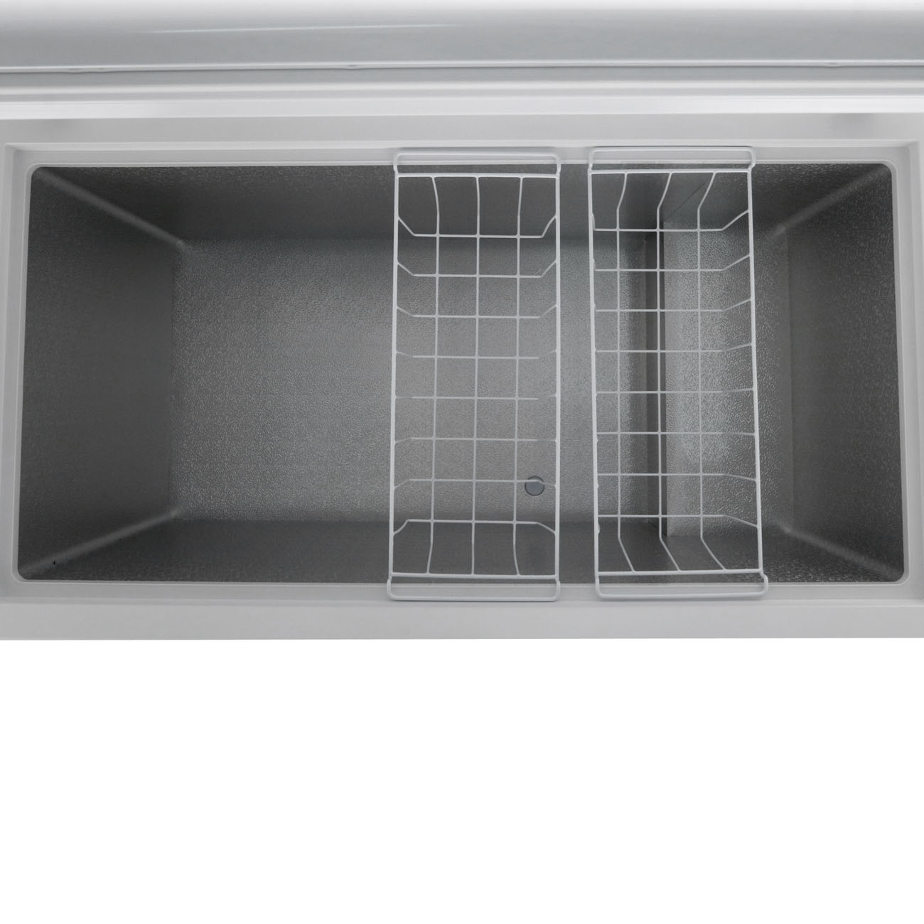 chestfreezer-candy-ccm-301-r-white-7