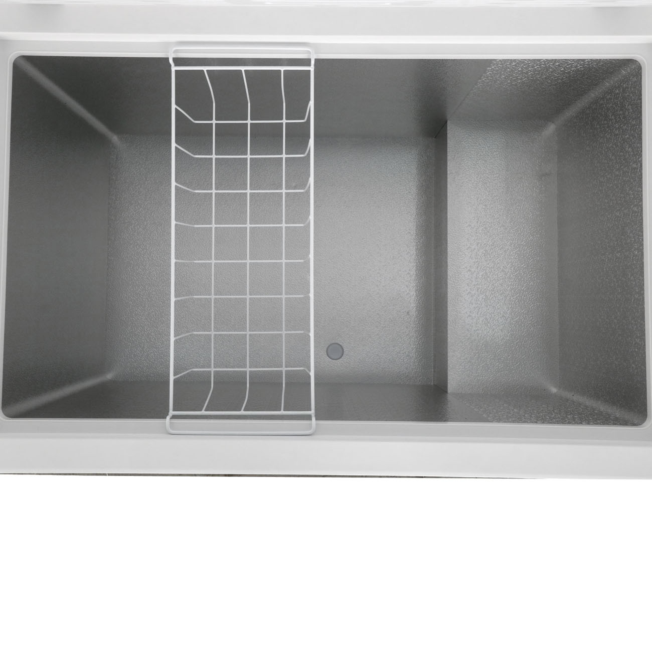 chestfreezer-candy-ccm-251-r-white-7