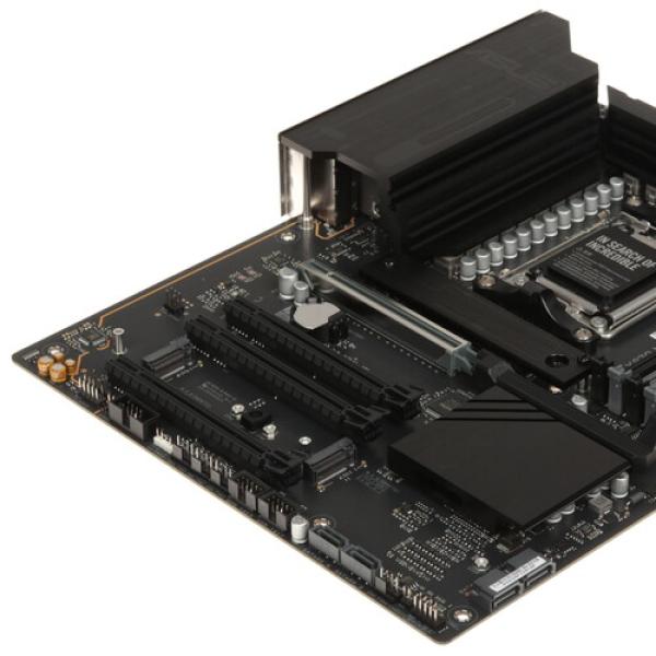 motherboard-asus-x-870-max-gaming-wifi-7-4
