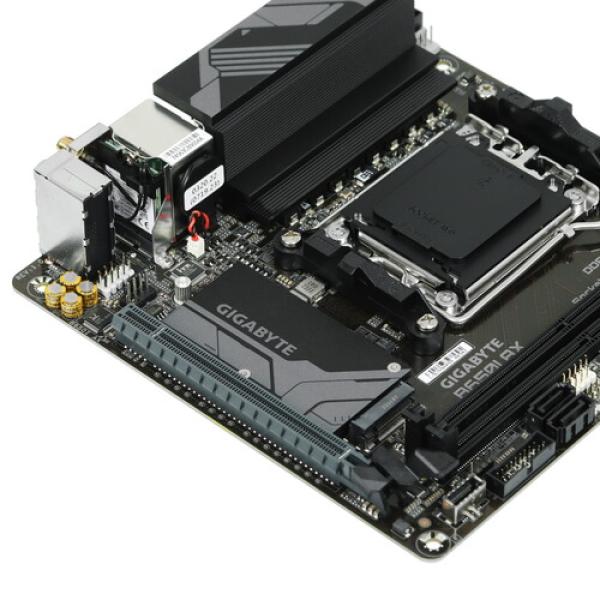 motherboard-gigabyte-b-650-i-ax-5