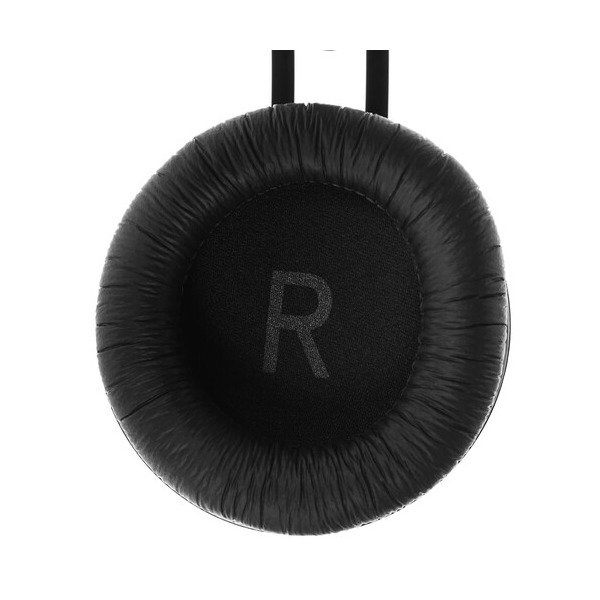 wired-headphones-akg-k-52-black-2016-4