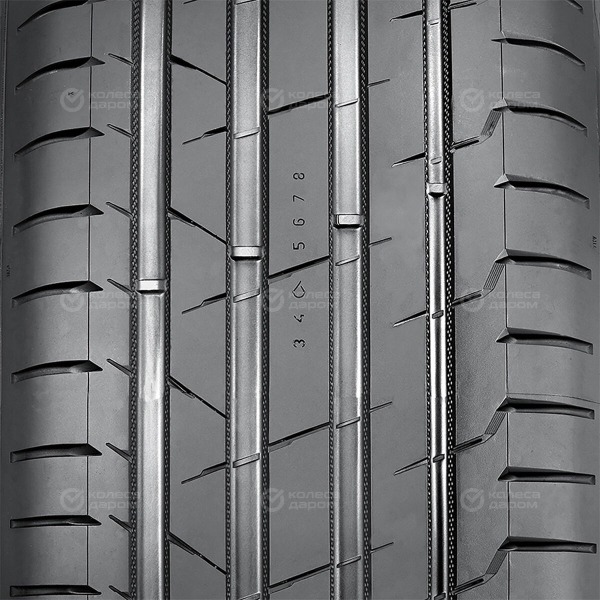 tire-nokian-tyres-hakka-black-2-275-35-r-20-102-y-4