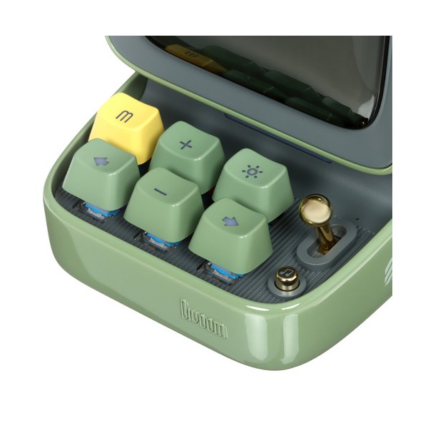 portable-speaker-divoom-ditoo-pro-green-thumb-5