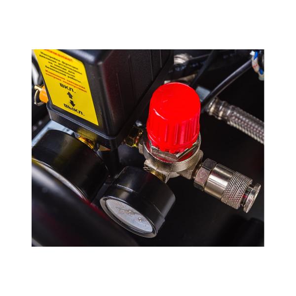 pegas-pneumatic-pg-2800-2-prof-seriya-2-8kvt-365-l-min-50l-6621-5