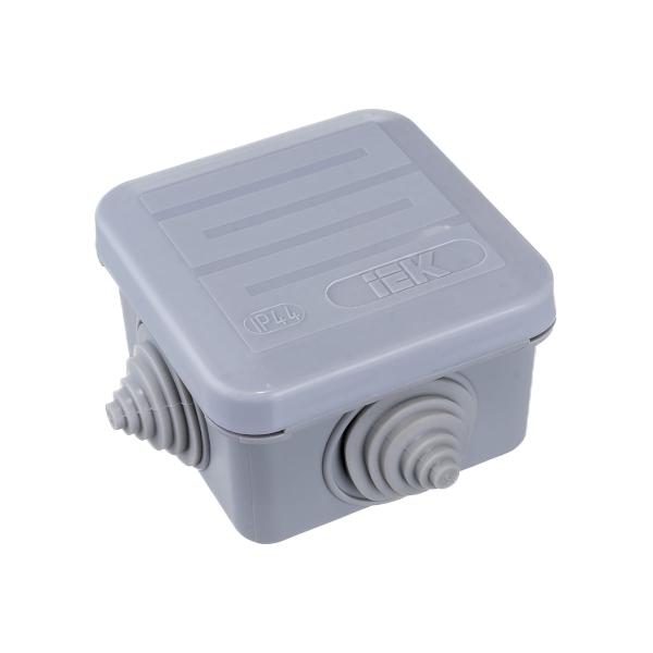 iek-otkrytoj-provodki-70x70x40-ip44-km41236-4-germovvoda-zaschelkivayuschayasya-kryshka-ukoz11-070-070-040-k41-44