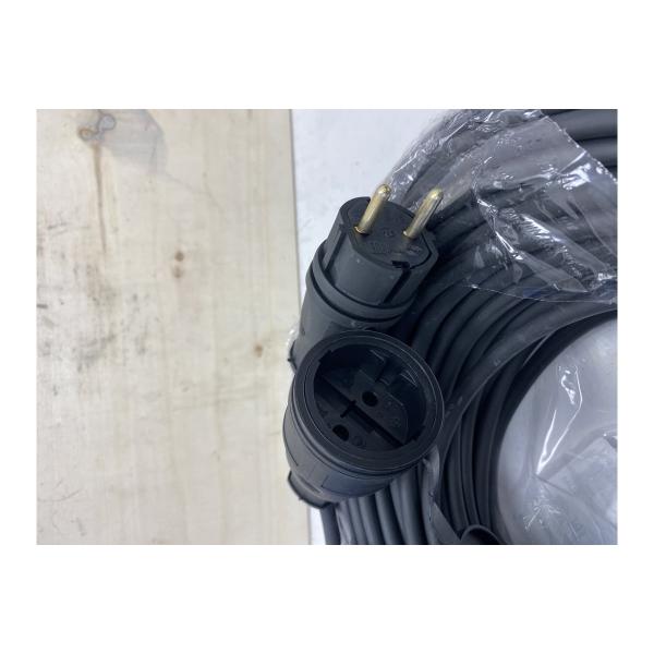 svet-uh16-1-40-kg-2x2-5-xx0433-00040-3