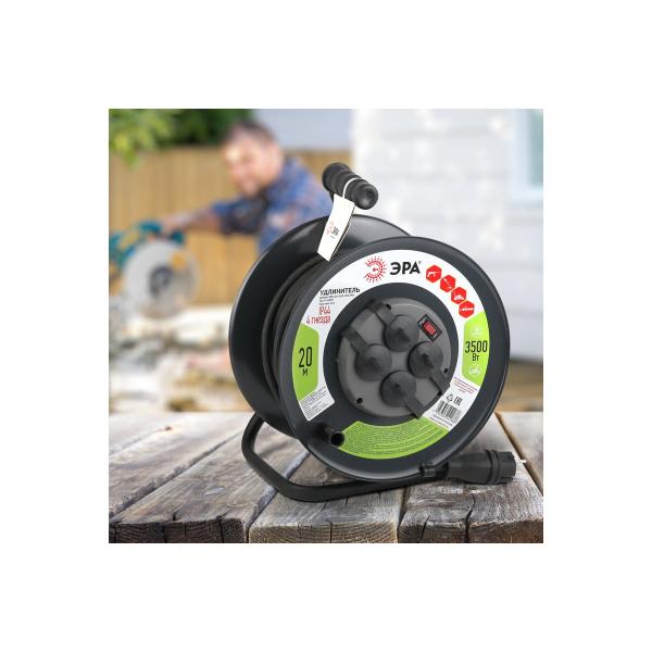 era-rmx-4es-3x2-5-20m-ip44-kg-na-metallicheskoj-katushke-c-zazemleniem-4-gnezda-20-metrov-kg-3h2-5-1-33-b0043057