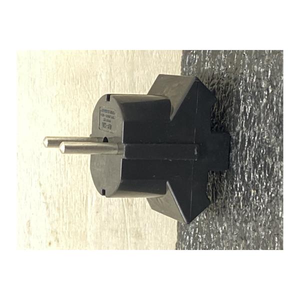 ay-ka-trojnik-3-gn-10a-250v-ploskaya-vilka-belyj-ay-ka-7714700-6