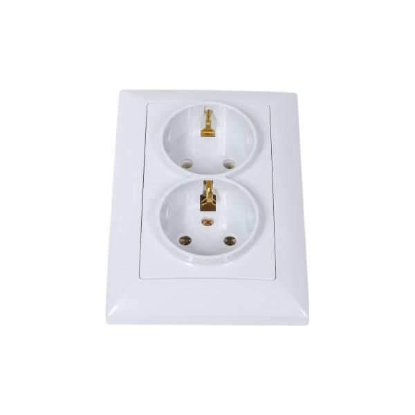 intro-solo-4-205-01-s-zazemleniem-dvojnaya-2x2p-e-schuko-16a-250v-ip20-su-belyj-b0053674