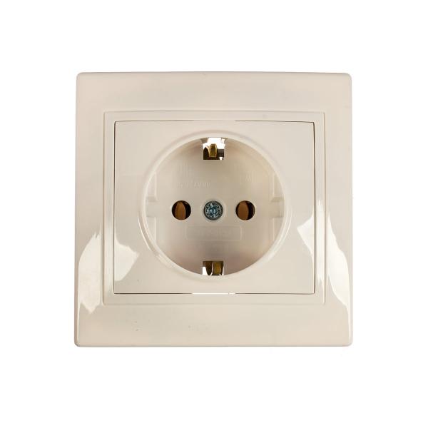 iek-kvarta-s-zazemleniem-v-sbore-bez-shtorki-belaya-erk14-k01-16-dm