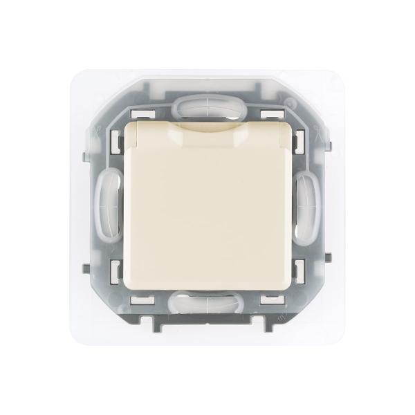 legrand-2k-z-ip-44-s-otkidnoj-kryshkoj-i-shtorkami-16-a-250-v-inspiria-slonovaya-kost-673741