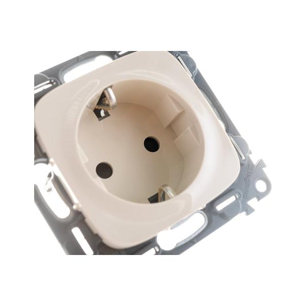 legrand-valena-allure-16a-250v-2k-z-zaschitnye-shtorki-bezvintovye-zazhimy-leg-753820-1181882-2