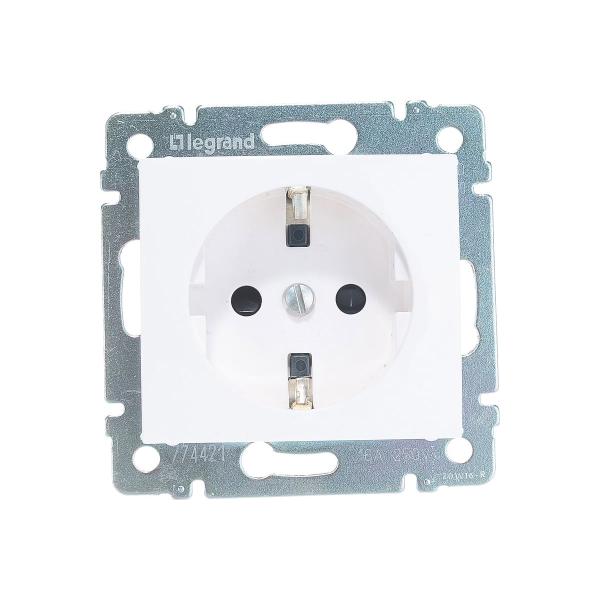 legrand-valena-belaya-774421-694269