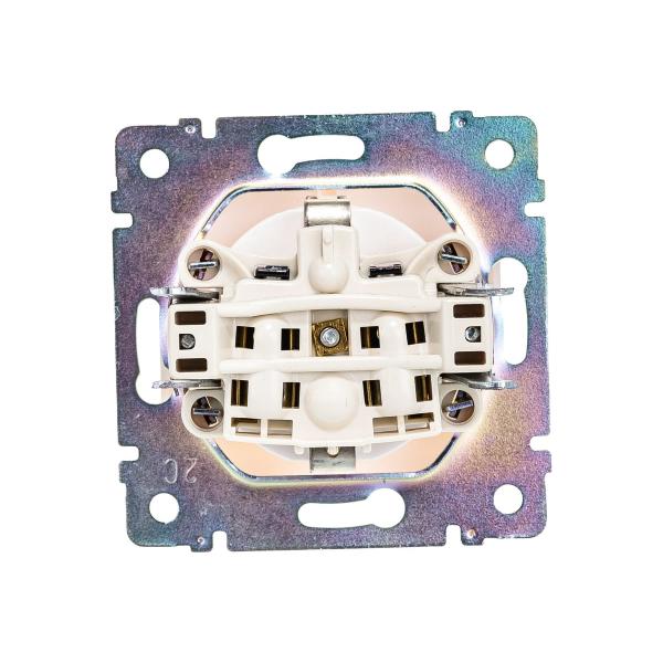 legrand-valena-belaya-774421-694269-6