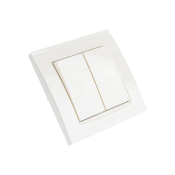 universal-brilliant-7948622-3