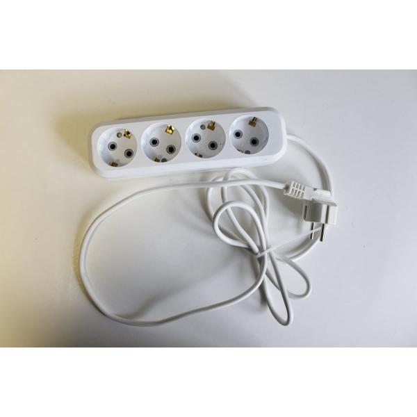 peresvet-s-zazemleniem-na-4-gnezda-shnur-pvs-3h1-5m-4620003921407