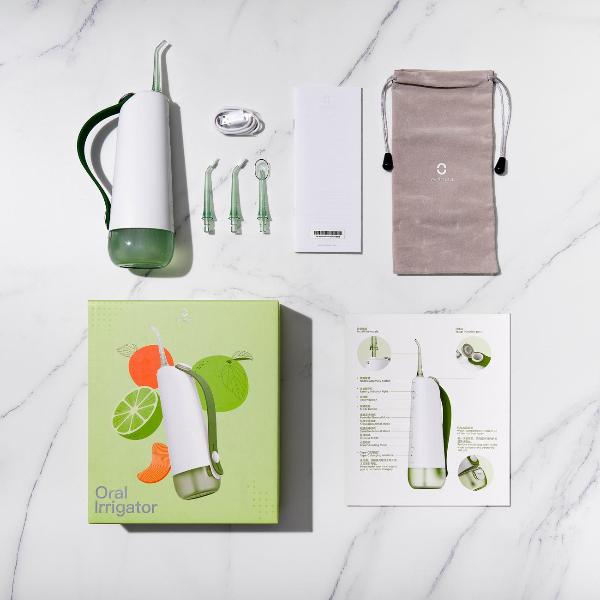 oclean-w10-green-s-2-nasadkami-5